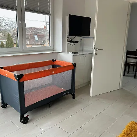 Azur Haz Viola Apartman Sarvar Exterior photo