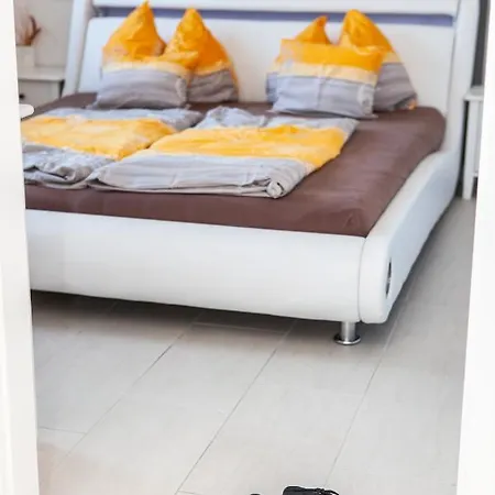 Azur Haz Viola Apartman Sarvar Exterior photo