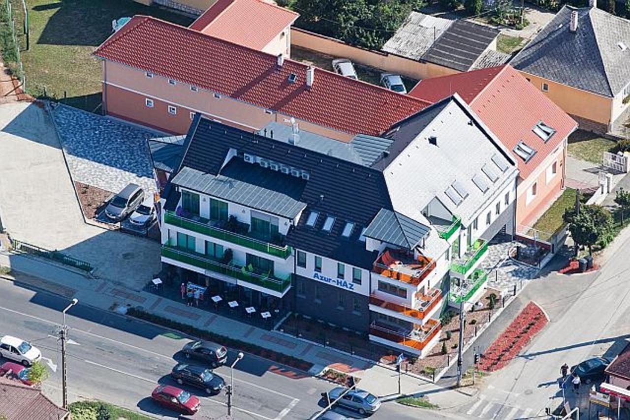 Azur Haz Viola Sarvar